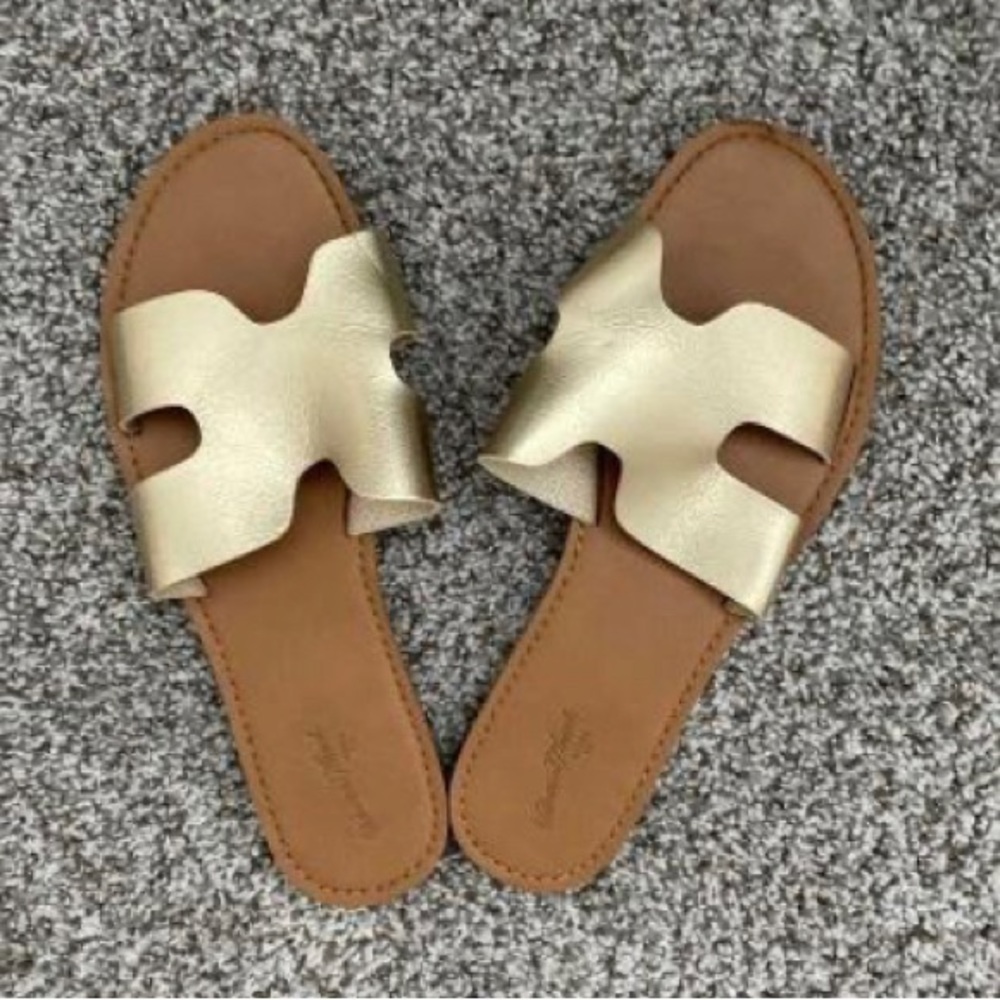Sandles